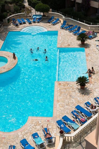 Bord De Mer, Terrasse, Tout A Pieds 戛纳 外观 照片