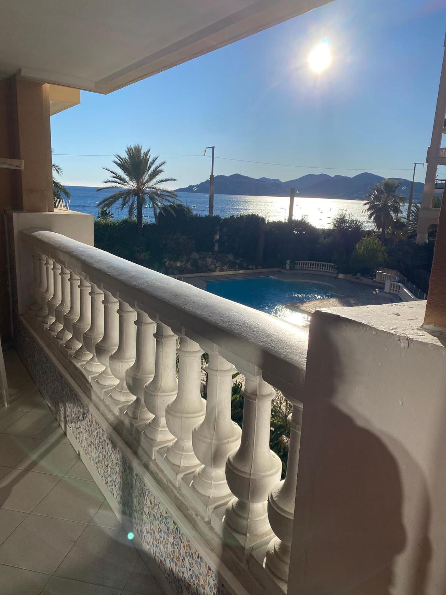 Bord De Mer, Terrasse, Tout A Pieds 戛纳 外观 照片